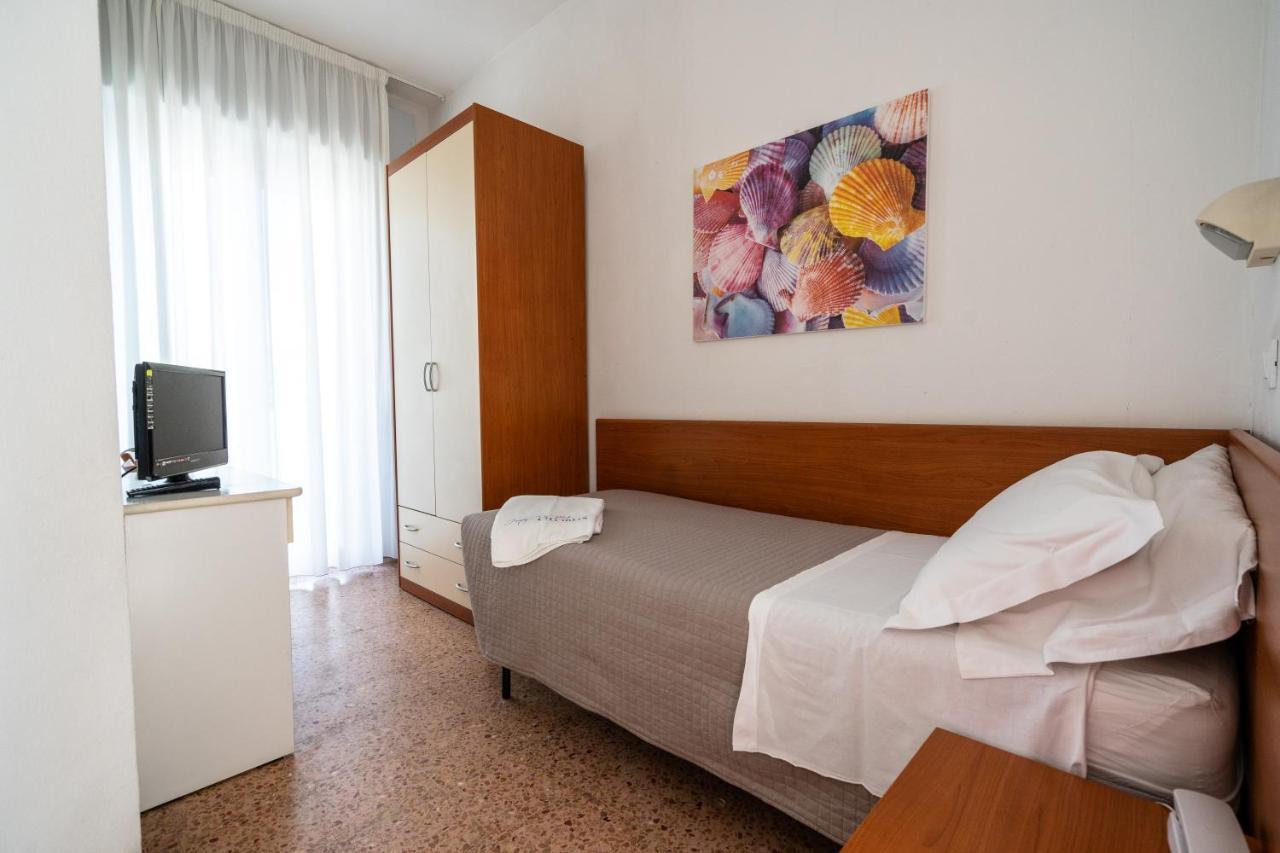 Globus Hotel 3*