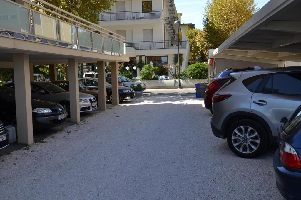 Globus Hotel